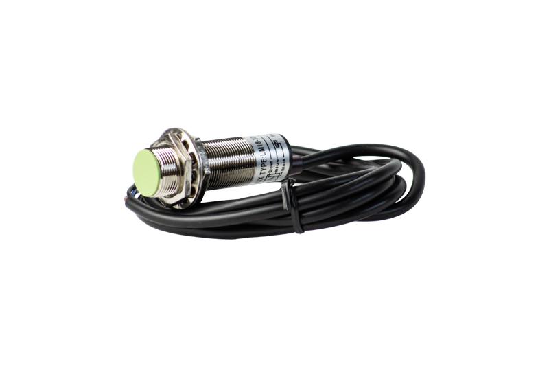 Senzor blizine CHUX LM18-3005PB – PNP NC, 5 mm